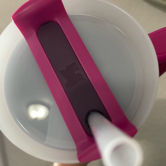 Stanley 40oz Tumbler Fuschia! New Color Water Bottle tumbler - Picture 6 of 7